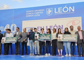 INICIA CONVOCATORIA BECA EXCELENCIA 2025 Y DUPLICA EL NÚMERO DE ESTUDIANTES BENEFICIARIOS