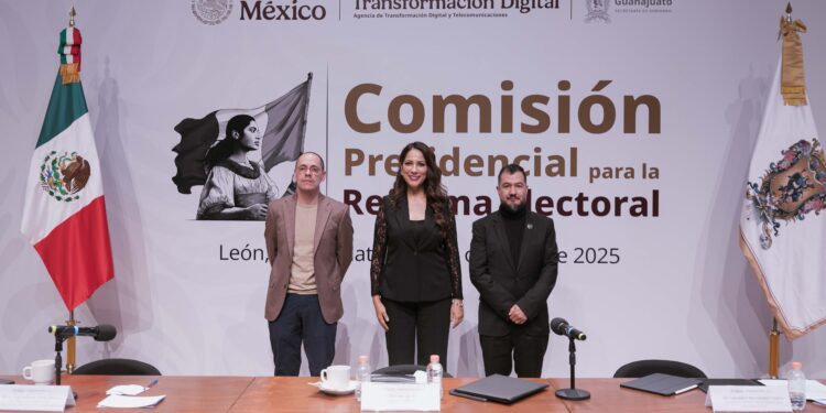 Dialogan en Guanajuato sobre el futuro de la democracia mexicana
