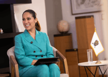 Anuncia Gobernadora obligatoriedad de certificado de no deudor alimentario para ingresar en el servicio público estatal