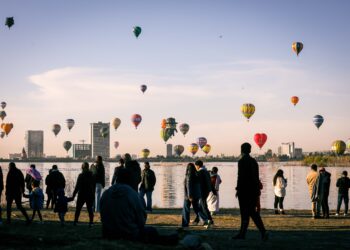 León abre el cielo y el corazón: arranca el Festival Internacional del Globo 2025 con el histórico “Viernes de la Gente”