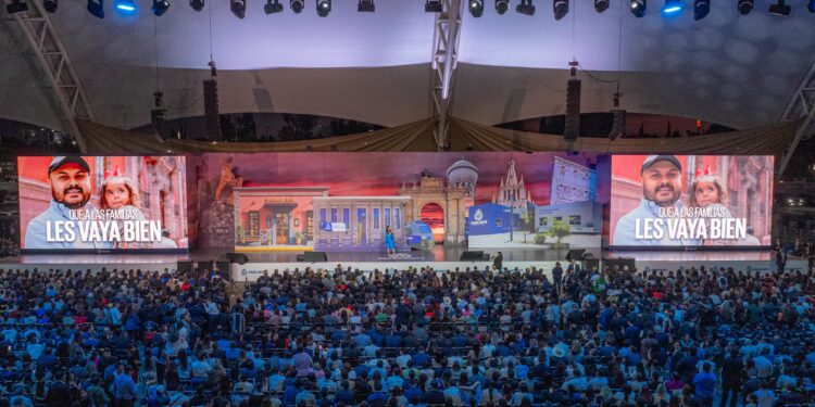 Libia Dennise presenta su Segundo Informe y asegura que viene lo mejor