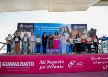 Entrega Gobernadora apoyos a emprendedoras con “Mi Negocio Pa’Delante”.